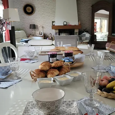 فندق مبيت وإفطار Hebergements Proche Pole Europeen Du Cheval Et Du Circuit Des 24h *