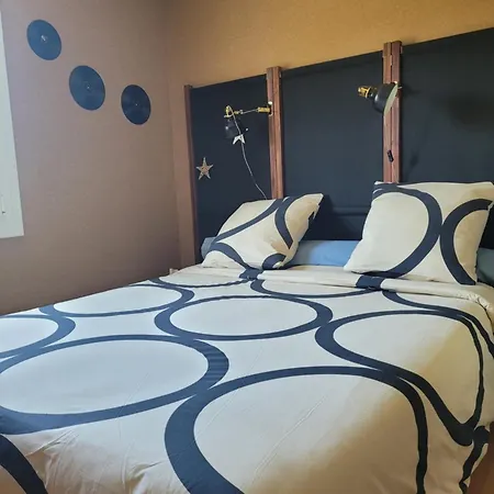 فندق مبيت وإفطار Hebergements Proche Pole Europeen Du Cheval Et Du Circuit Des 24h Yvré-lʼÉvêque